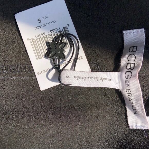 BCBGeneration A-Line Halter Mini Dress NWT Size Small Floral Ruffle Cocktail - Picture 3 of 16